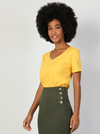 اعرض التفاصيل لـ أصفر للنساء تي شيرت بأكمام قصيرة