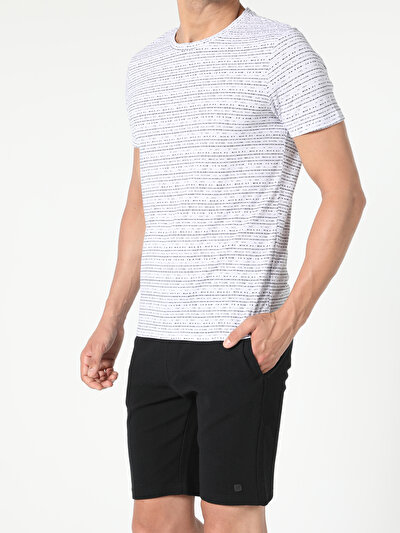 صورة من أبيض للرجال تي شيرت بأكمام قصيرة