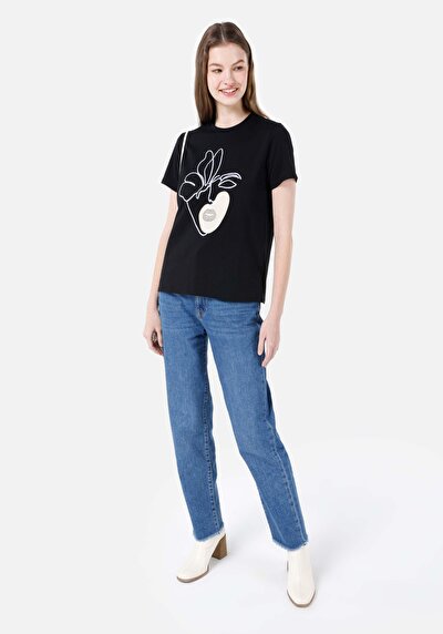 صورة من عادي مقاس رقبة مستديرة نسائي أسود كم قصير تي شيرت