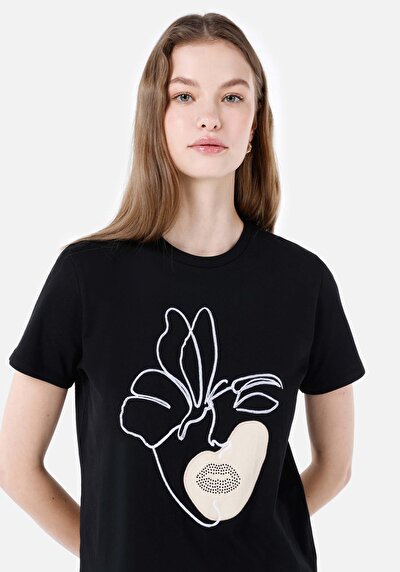 صورة من عادي مقاس رقبة مستديرة نسائي أسود كم قصير تي شيرت