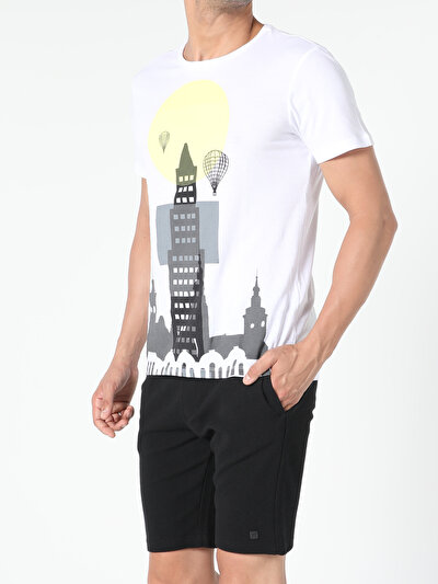 صورة من أبيض للرجال تي شيرت بأكمام قصيرة