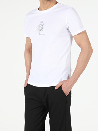 صورة من أبيض للرجال تي شيرت بأكمام قصيرة