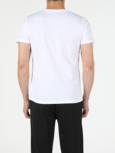 صورة من أبيض للرجال تي شيرت بأكمام قصيرة