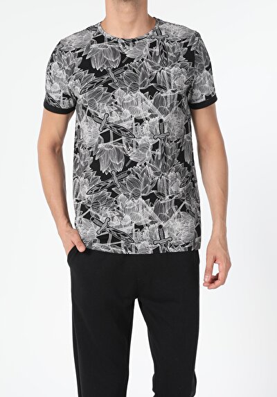 اعرض التفاصيل لـ أسود للرجال تي شيرت بأكمام قصيرة