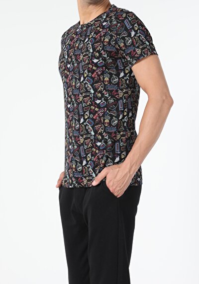 اعرض التفاصيل لـ أسود للرجال تي شيرت بأكمام قصيرة