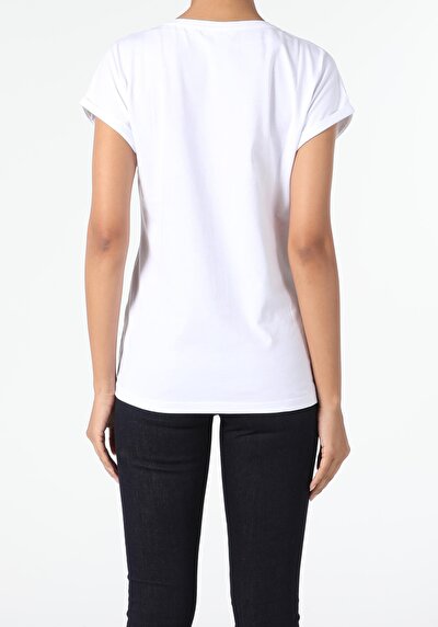 صورة من أبيض للنساء تي شيرت بأكمام قصيرة