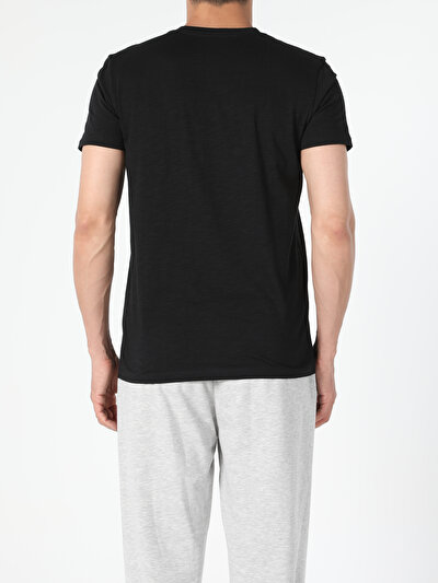 اعرض التفاصيل لـ أسود للرجال تي شيرت بأكمام قصيرة