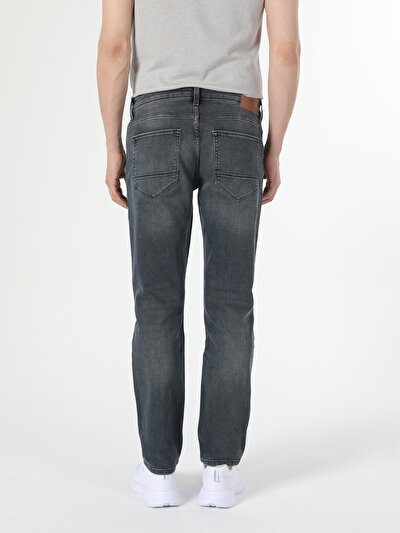 اعرض التفاصيل لـ دينيم للرجال بناطيل