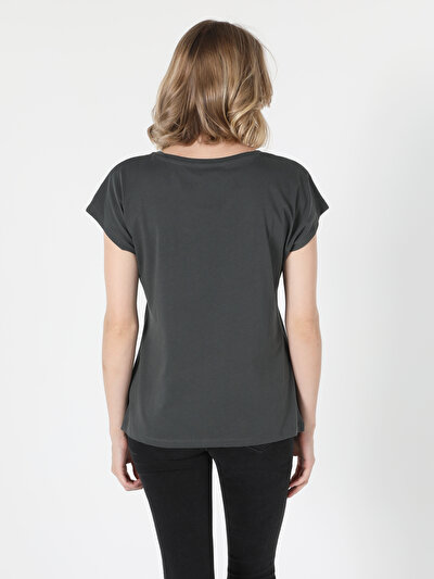 اعرض التفاصيل لـ أنتراسيت للنساء تي شيرت بأكمام قصيرة