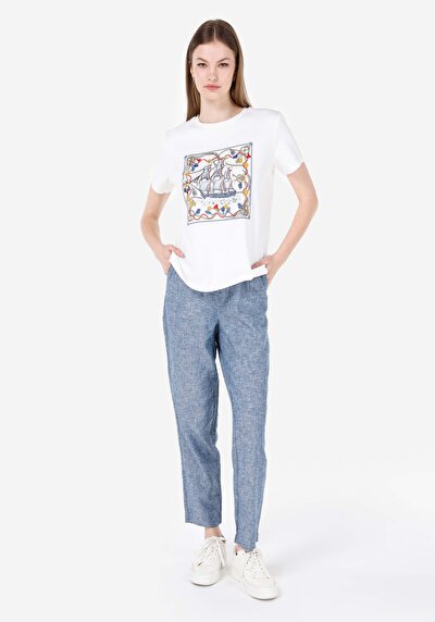 صورة من رقبة مستديرة مطبوعة نسائية أبيض قصيرة أكمام تي شيرت