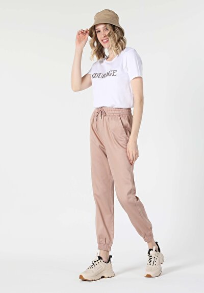 صورة من أبيض للنساء تي شيرت بأكمام قصيرة