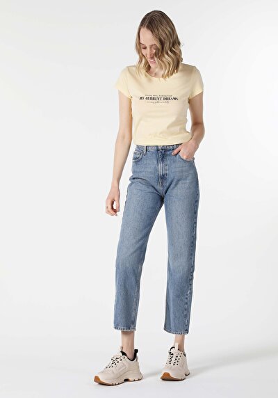 اعرض التفاصيل لـ أصفر للنساء تي شيرت بأكمام قصيرة