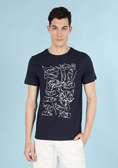 صورة من أزرق بحري للرجال تي شيرت بأكمام قصيرة