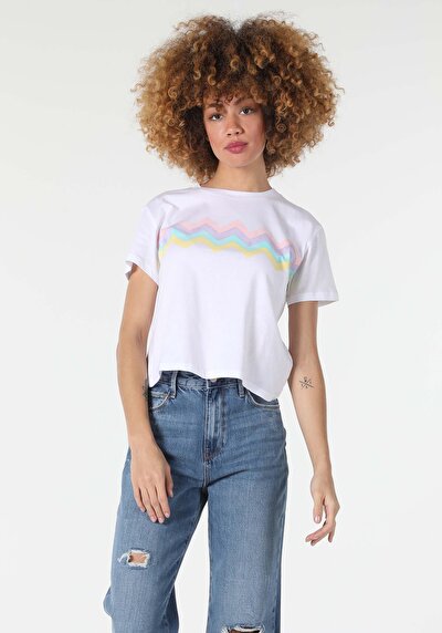 اعرض التفاصيل لـ أبيض للنساء تي شيرت بأكمام قصيرة