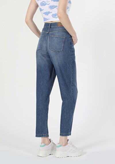 صورة من مترهل ارتفاع الخصر تضييق الساق الجينز النسائي