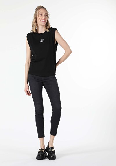 صورة من أسود للنساء رياضي