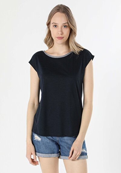 اعرض التفاصيل لـ أزرق بحري للنساء تي شيرت بأكمام قصيرة