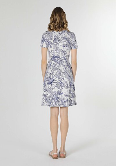 صورة من أبيض للنساء فستان