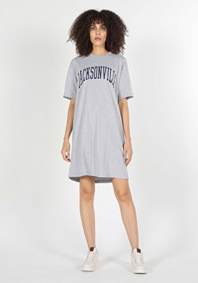 اعرض التفاصيل لـ كومفورت فيت مطبوعة نسائية رمادي قصيرة الأكمام فستان