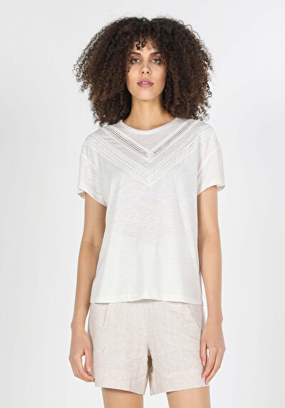 اعرض التفاصيل لـ بيج فاتح للنساء تي شيرت بأكمام قصيرة