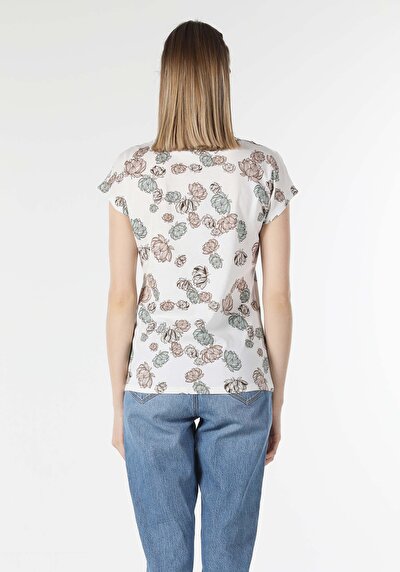 صورة من متعدد الألوان للنساء تي شيرت بأكمام قصيرة