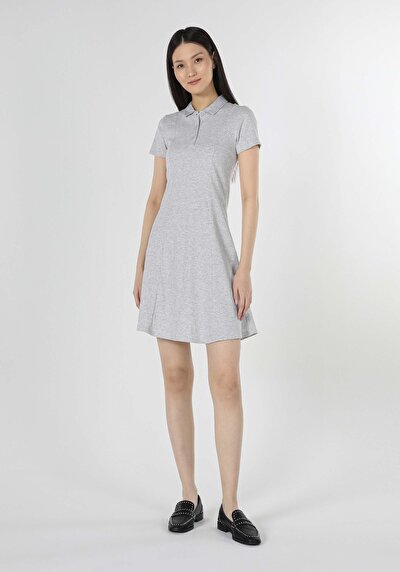 صورة من رمادي للنساء فستان