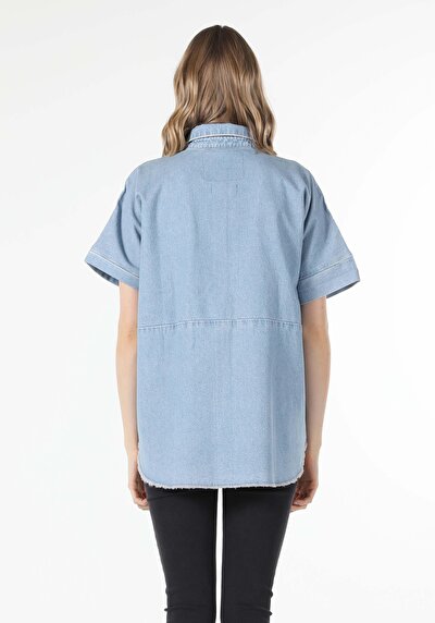 اعرض التفاصيل لـ أزرق فاتح للنساء قميص  كم قصير