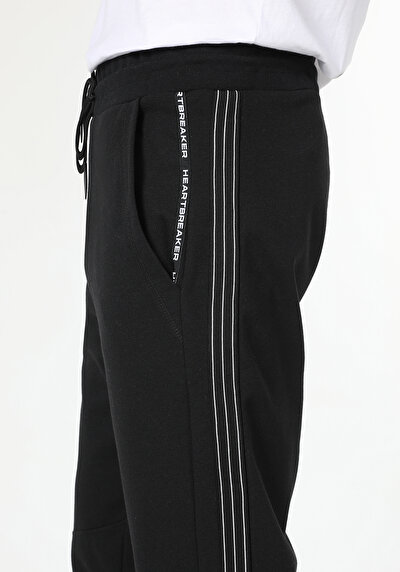 اعرض التفاصيل لـ أسود للرجال بنطال رياضي