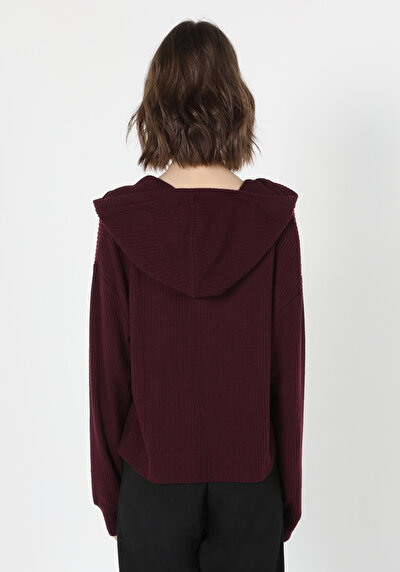 صورة من بوردو للنساء تي شيرت كم طويل