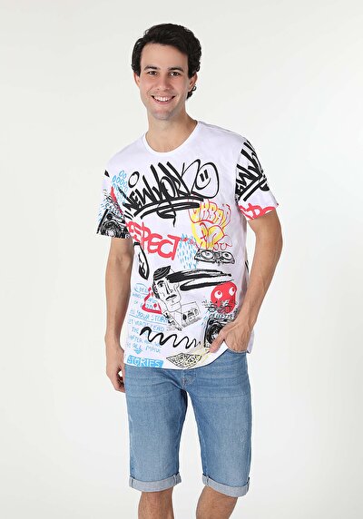 صورة من متعدد الألوان للرجال تي شيرت بأكمام قصيرة