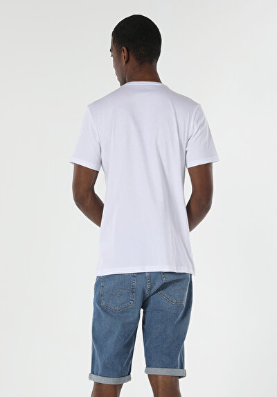 اعرض التفاصيل لـ أبيض للرجال تي شيرت بأكمام قصيرة