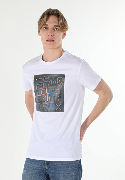 صورة من أبيض للرجال تي شيرت بأكمام قصيرة