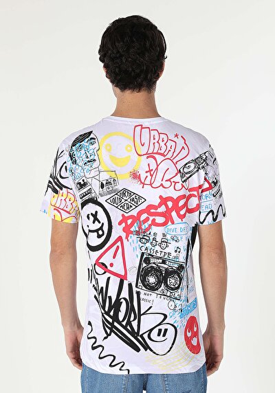 صورة من متعدد الألوان للرجال تي شيرت بأكمام قصيرة