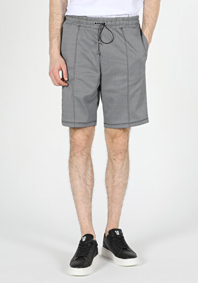 اعرض التفاصيل لـ رمادي للرجال شورت