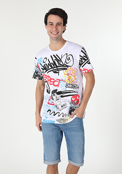 صورة من متعدد الألوان للرجال تي شيرت بأكمام قصيرة