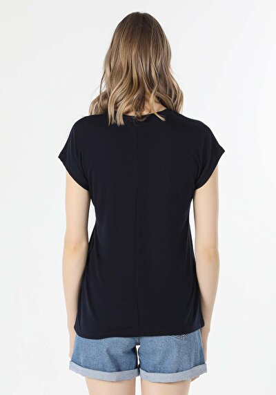 صورة من أزرق بحري للنساء تي شيرت بأكمام قصيرة