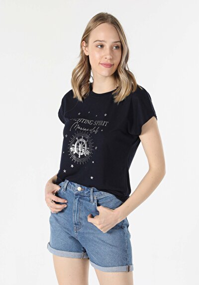 صورة من أزرق بحري للنساء تي شيرت بأكمام قصيرة