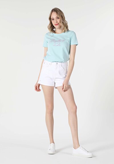 صورة من أخضر للنساء تي شيرت بأكمام قصيرة