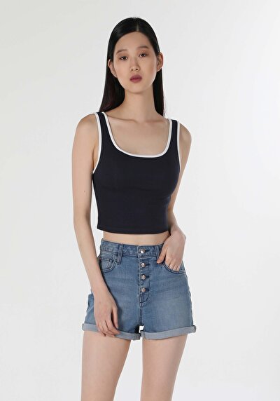 صورة من أزرق بحري للنساء رياضي