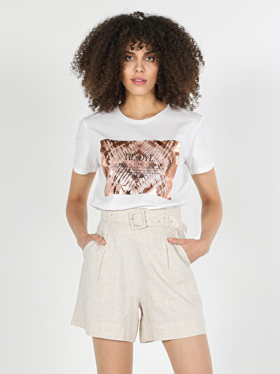 اعرض التفاصيل لـ أبيض للنساء تي شيرت بأكمام قصيرة