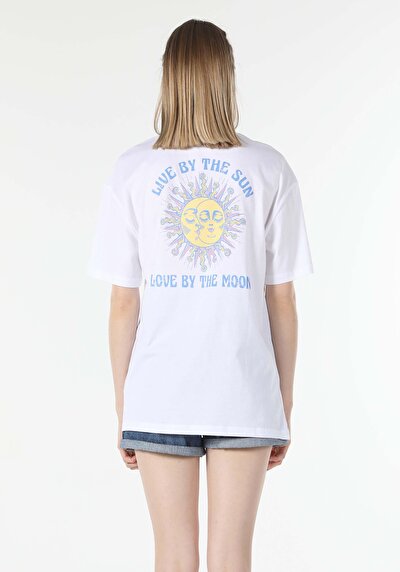 اعرض التفاصيل لـ أبيض للنساء تي شيرت بأكمام قصيرة