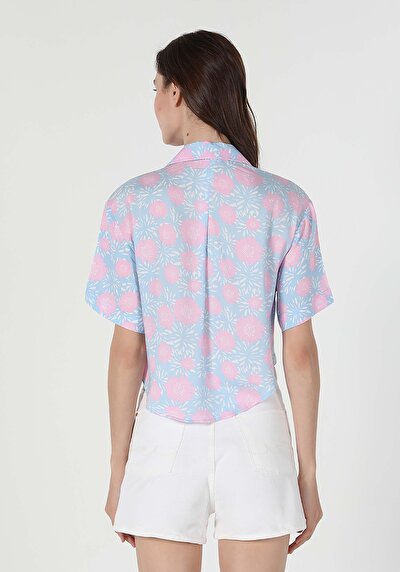 صورة من قميص عادي رقبة نسائي متعدد الألوان 3/4 كم قميص