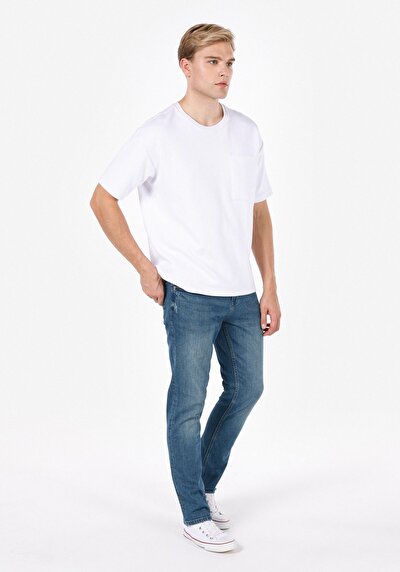 صورة من أزرق للرجال بناطيل