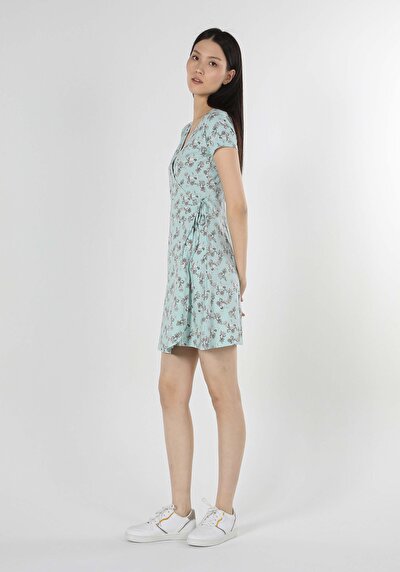 اعرض التفاصيل لـ عادي فستان نسائي أخضر بأكمام قصيرة