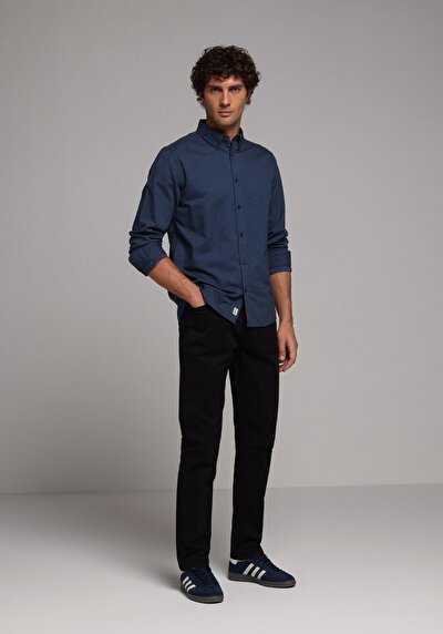 صورة من قميص عادي رقبة مستقيم رجالي أزرق كحلي كم طويل قميص