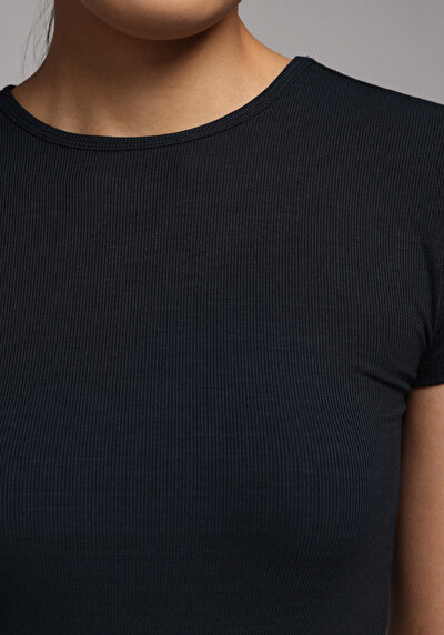 اعرض التفاصيل لـ ضيق قصة رقبة مستديرة مستقيم نسائي أسود كم قصير تي شيرت