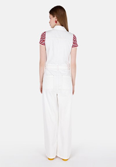 صورة من جينز أبيض نسائي