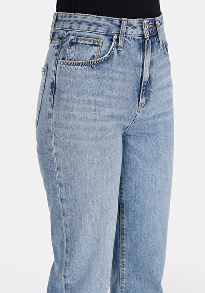 اعرض التفاصيل لـ   مستقيم الساق نسائي نيلي الجينز