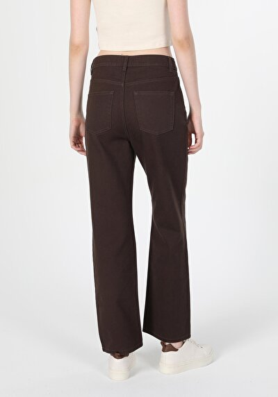 صورة من بني للنساء بناطيل