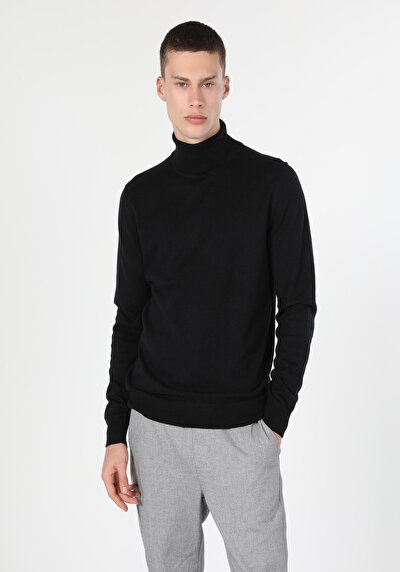 صورة من ضيق قصة الياقة المدورة جاكار رجالي كنزة سوداء